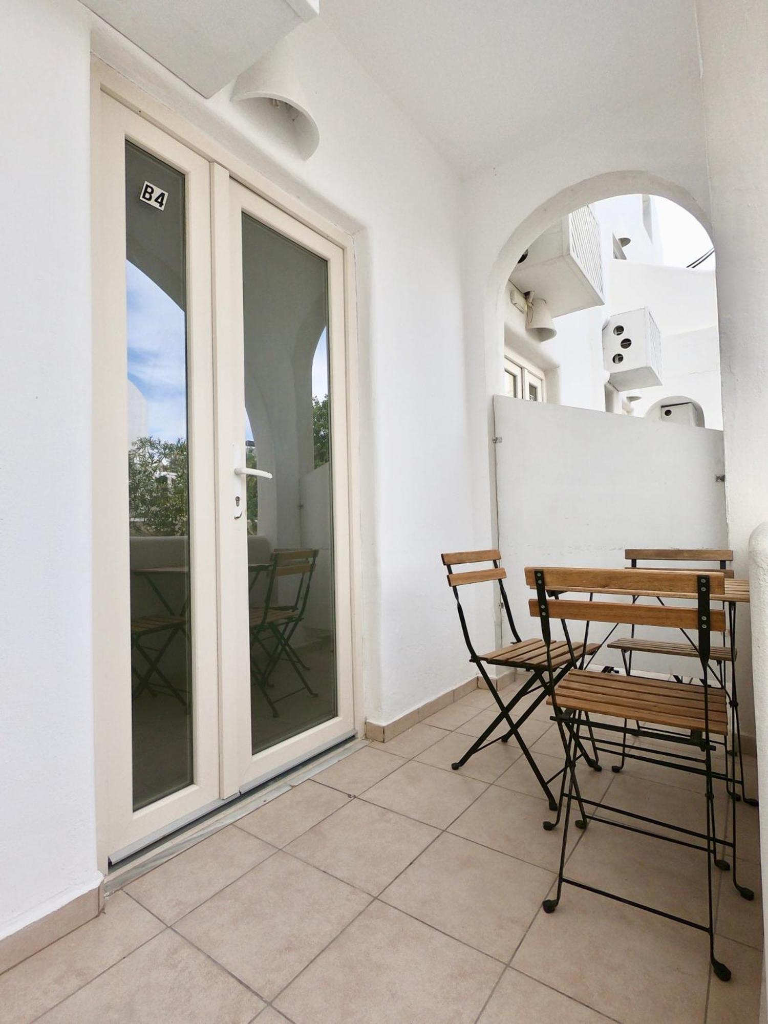 Anny Studios & Rooms Perissa Beach Exterior photo