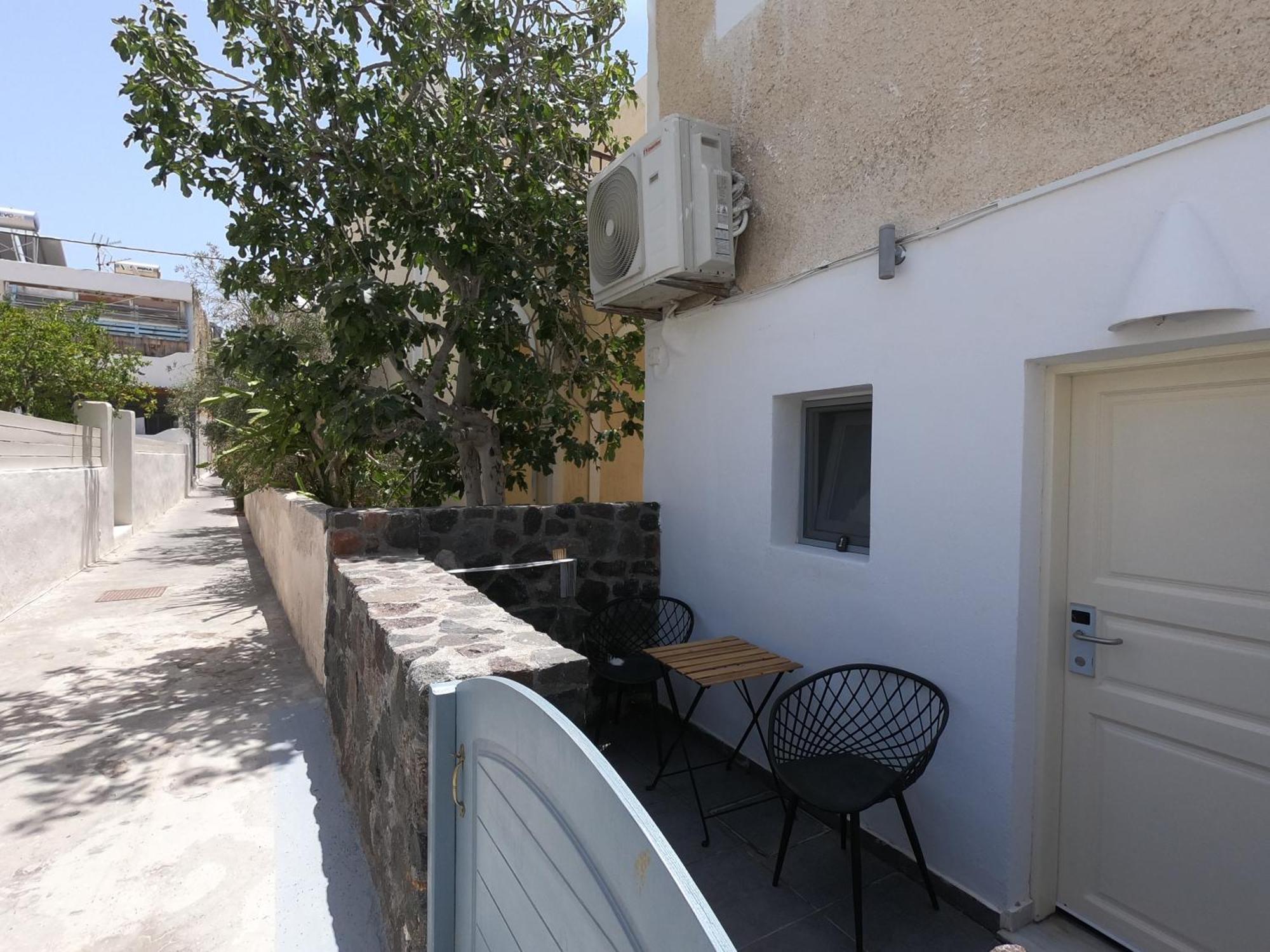 Anny Studios & Rooms Perissa Beach Exterior photo